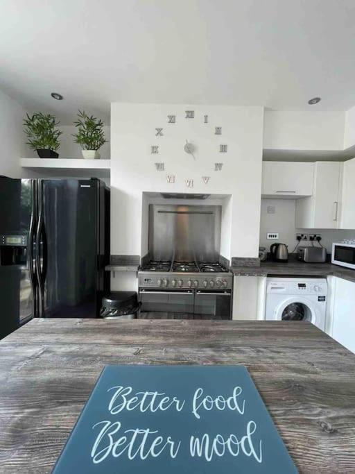 2 Bed Sleeps 6 Beach Retreat St Annes On Sea Villa Lytham St Annes Buitenkant foto